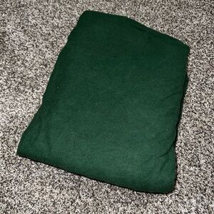 Crib sheet (hunter green)
NWOT